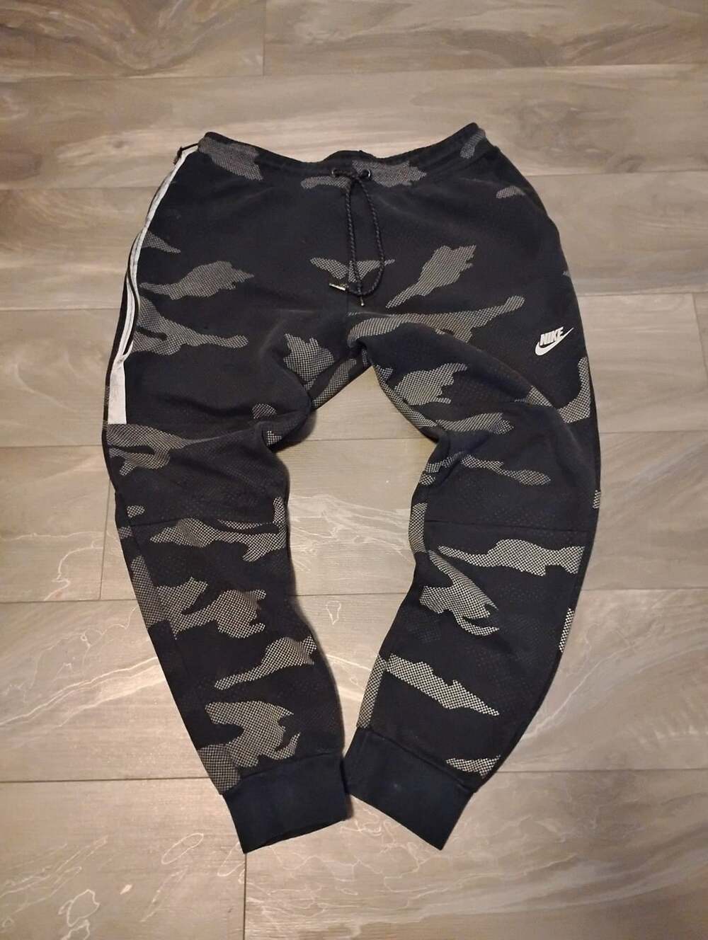 Nike Tech Large Camo Sweatpants